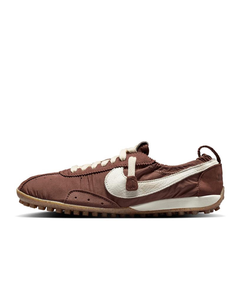 HV8547-200 Jacquemus Nike Women's Moon Shoe Fauna Brown (Womens's)