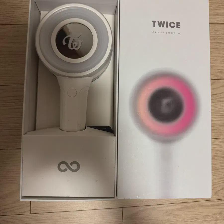 

Twice Кэнди Бонг 3-го поколения