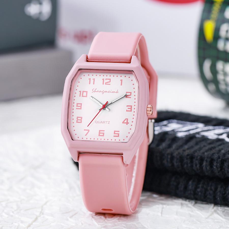 Fashion Sports Women Brand Watches Simple Rectangle Numbers Ladies Quartz Watch Casual Silicone Strap Dress Gift Wristwatches