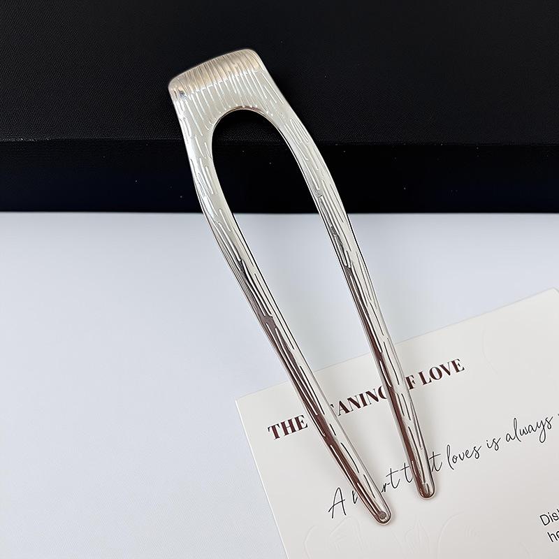 Barrette nœud tendance 2024: Accessoire pour cheveux pour femmes de style simple