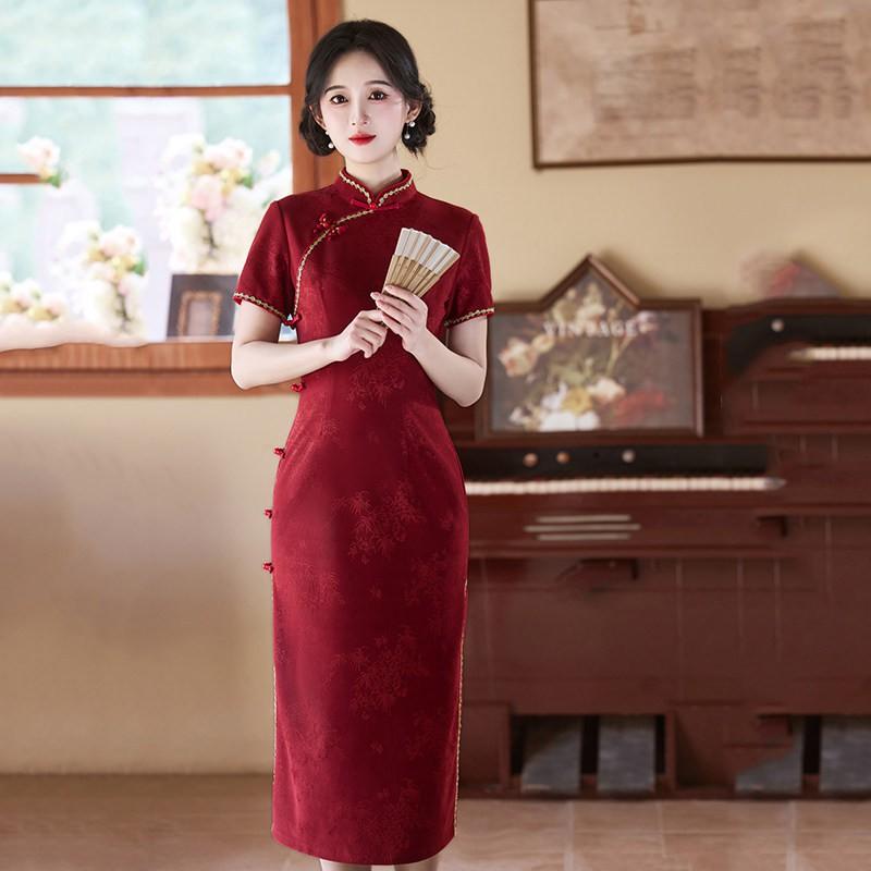 Red Modern Chinese-Inspired Long Cheongsam Dress Wedding Banquet Women 2026 Small
