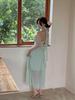Luxuriöses plissiertes High-Waist-Neckholder-Netzkleid mit offenem Rücken