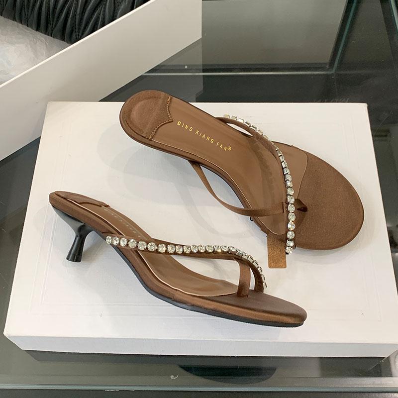 Mode Luxus Strass Damen Niedrigabsatz Hausschuhe Schuhe Mode Damen Absatz Hausschuhe Damen Flip-Flops Pantoletten Sandalen Schuhe Pumps