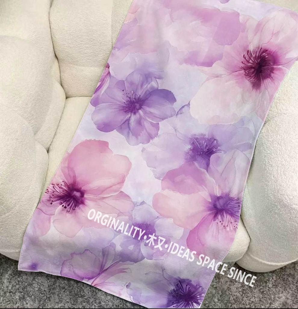 Watercolor Purple Floral Beach Towel Patterned Sunscreen And Windproof Suitable For Swimming Pool Camping Travel