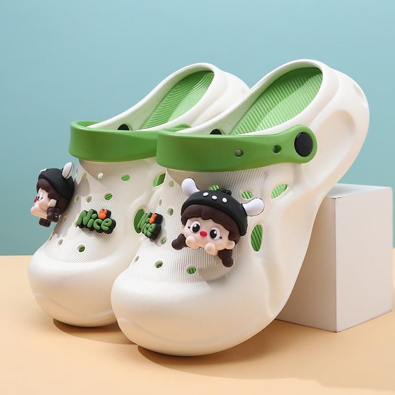 Summer wear eva hole shoes women's new thick-soled deodorant cute girls slippers heightening DIY sandals