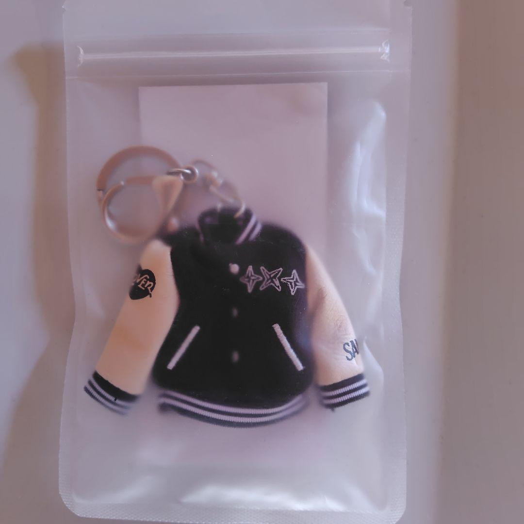 

[USED] Final Price Reduction TxT SANCTUARY Concept Key Ring