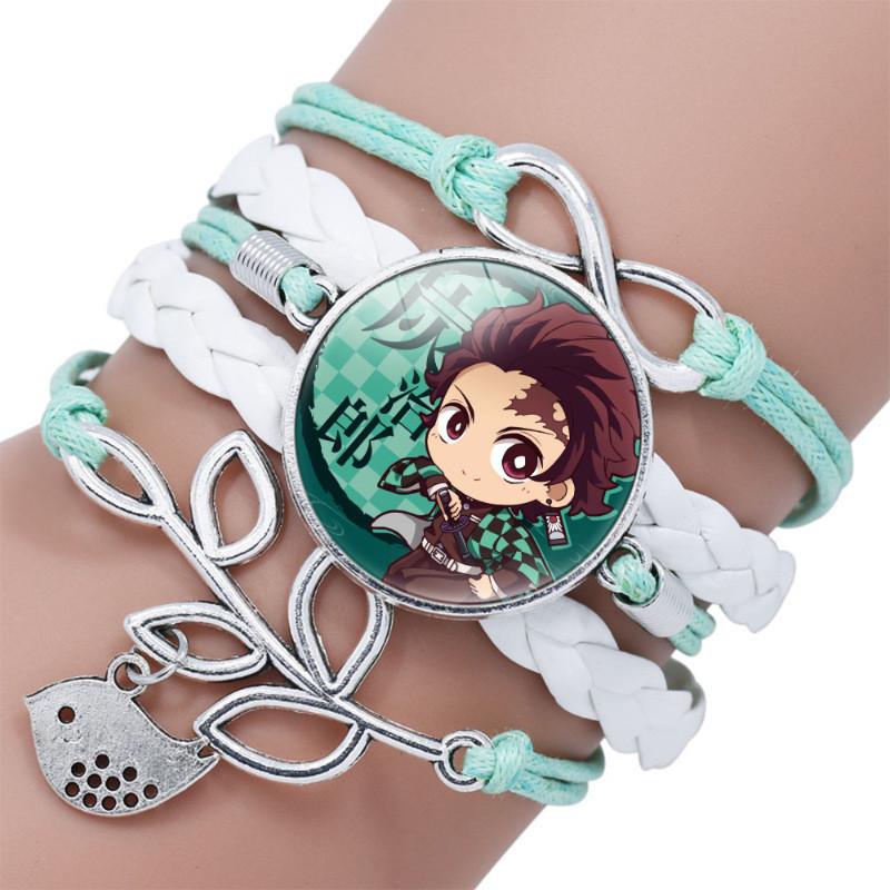 Stilvolles Lederarmband mit Nezuko Kamado-Motiv aus Demon Slayer und niedlichen Cartoon-Anhängern.