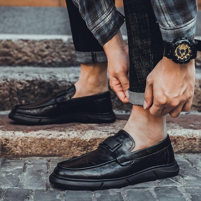 Fashion Casual Slip on Formal Dress Loafers Breathable Soft Flats Handmade Male Non Slip Driving Flats Luxury Brand Men Leather Shoes