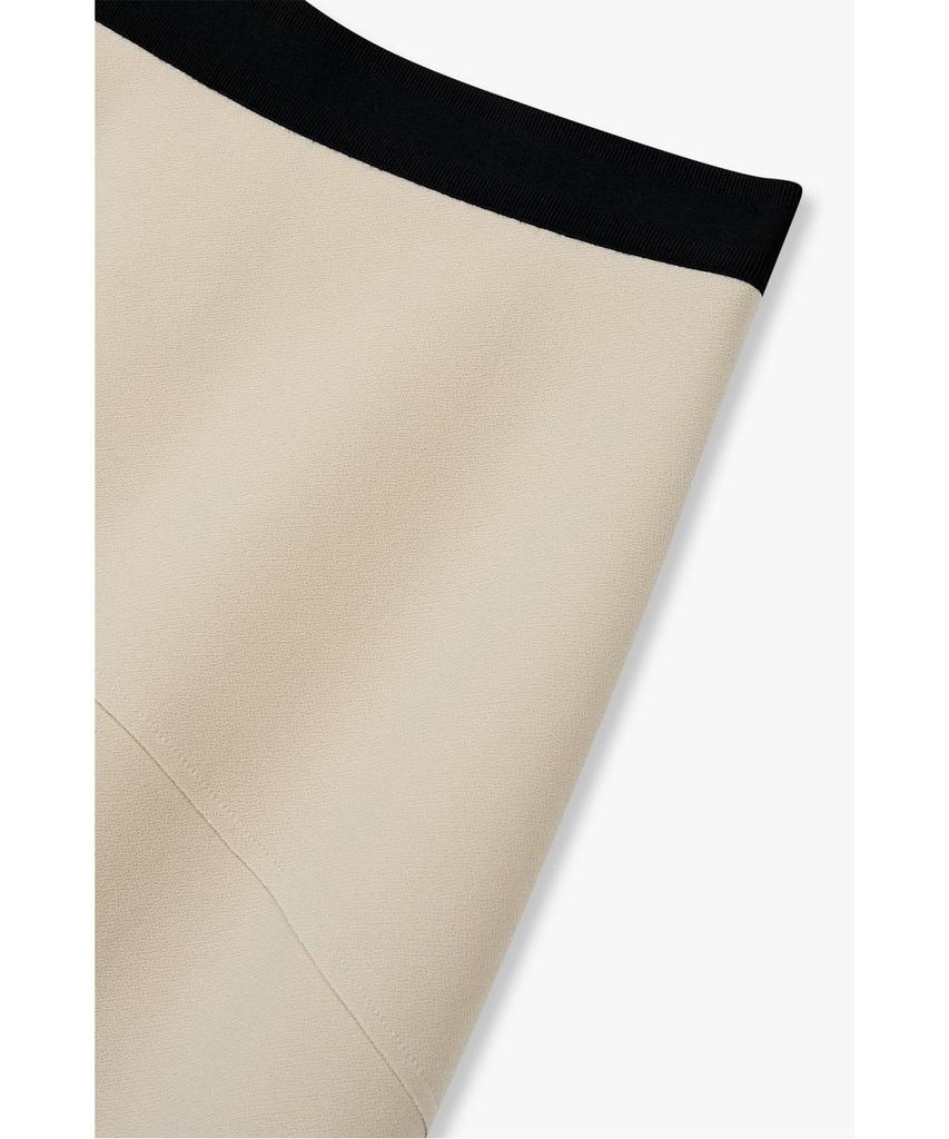 Bobeu Line Detail Flare Skirt_Light Beige_7156335002
