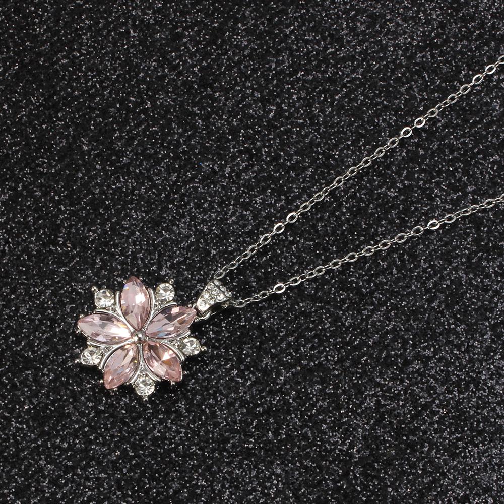 

2024 Новое поступление, ожерелья с подвеской в ​​виде цветка, женское колье-колье для девочек, лучшие подарки, ювелирные изделия, изысканное роскошное ожерелье из сплава с подвеской для женщин