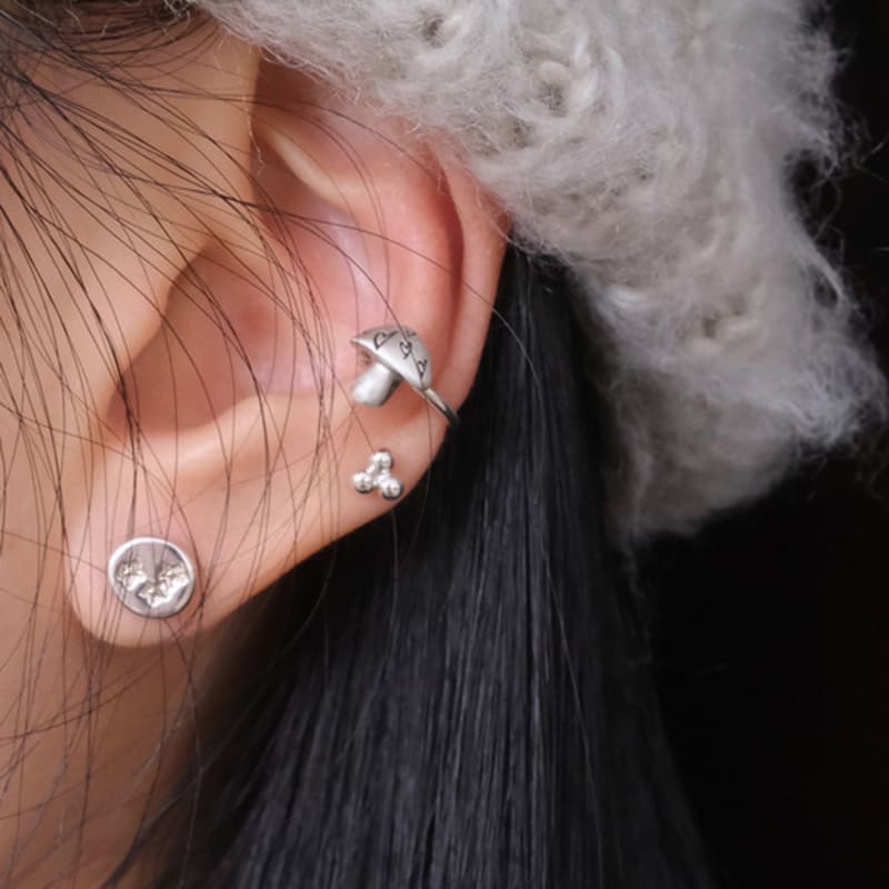 Reinheart Love Mushroom Earcuff