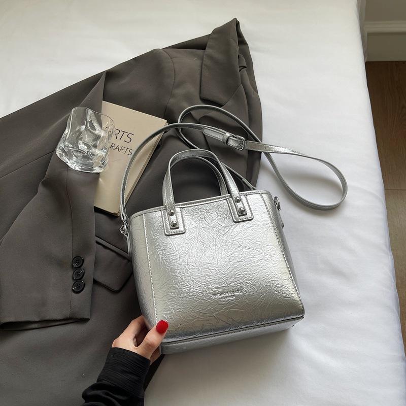 This Year's Popular Small Bag Women's  New Fashion Messenger Bag Portable Bucket Bag