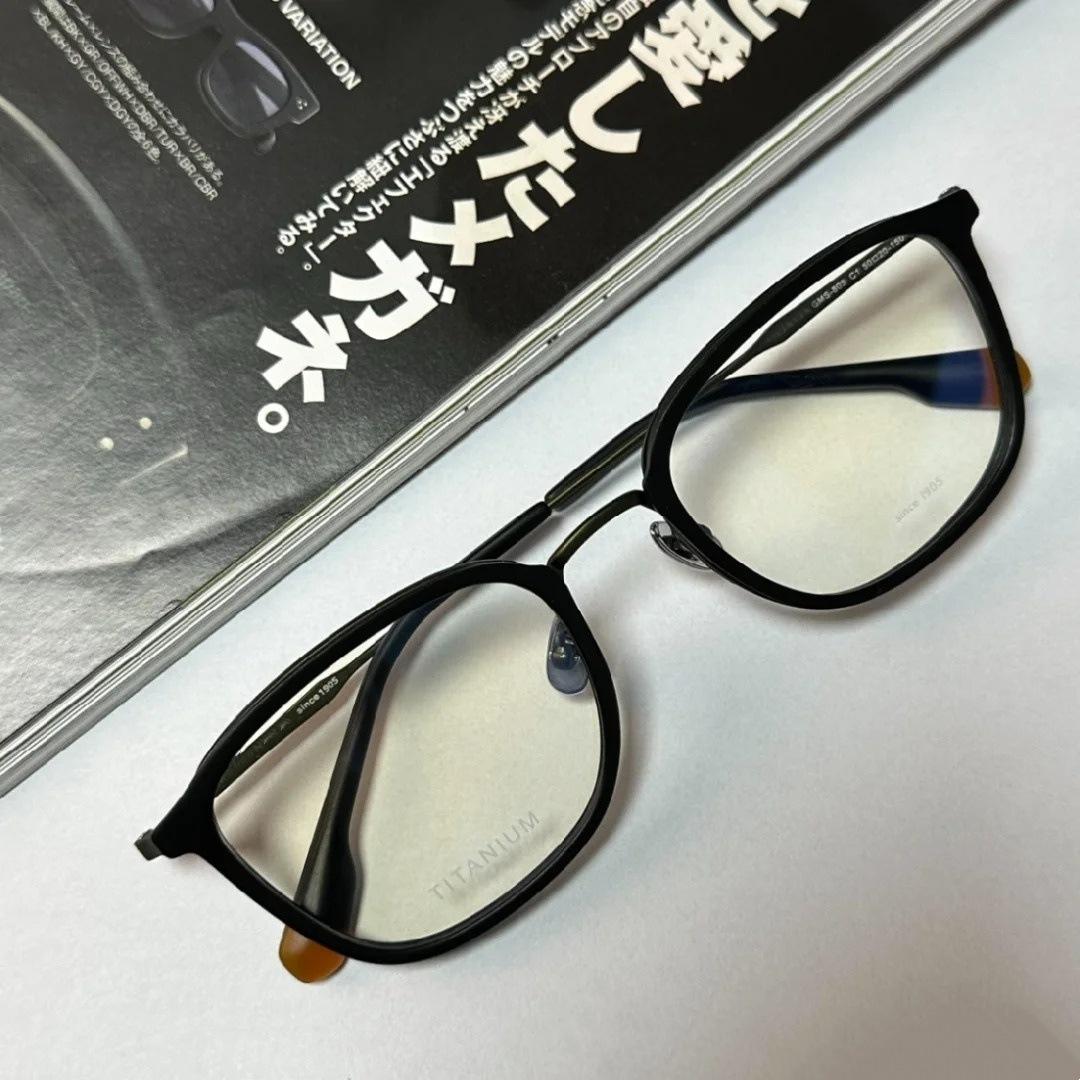 

Light Retro Eyeglass Frames for Men and Women Pure Titanium Large Frames for Nearsightedness Optical Eyeglasses Myopia Eyewear