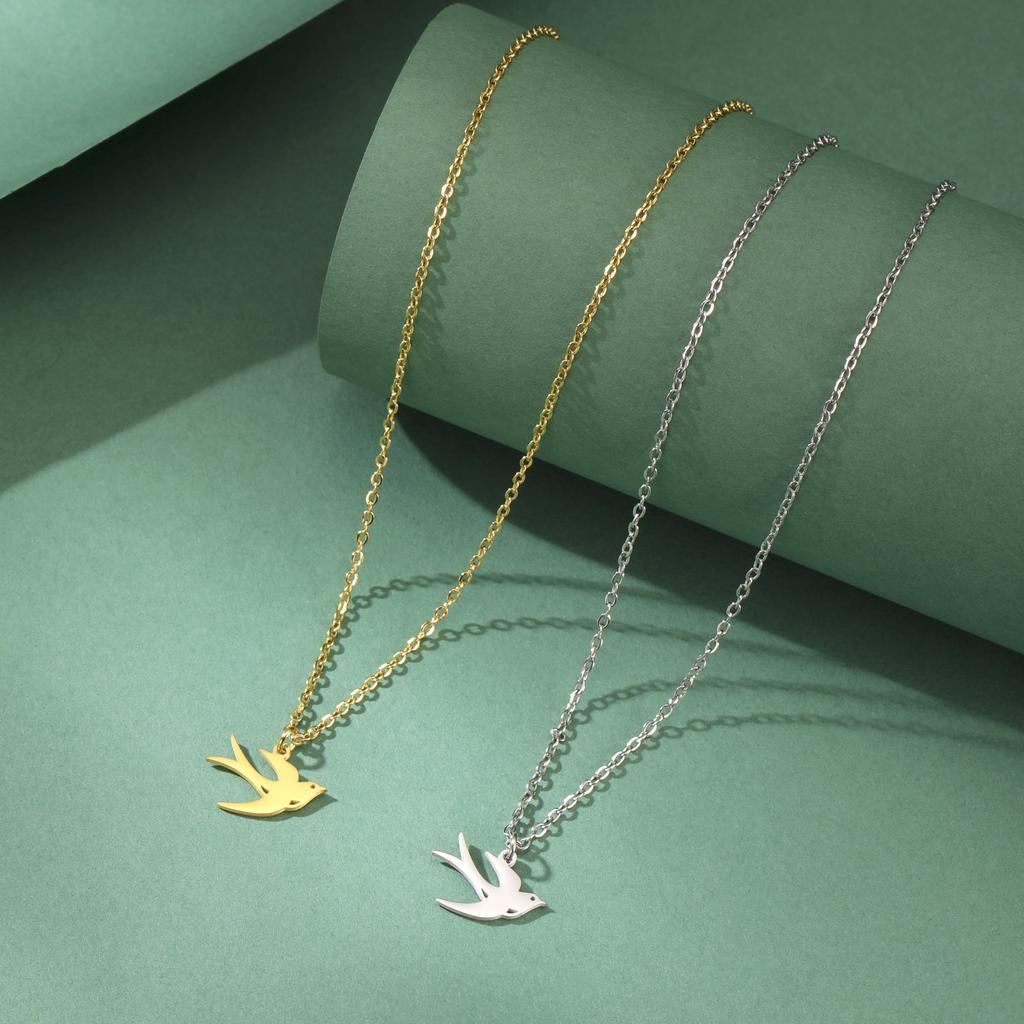 Swallow Pendant Stainless Steel Necklace Men's And Women's Fashionable Animal Inspired Jewelry Gift Super Natural Inspiration