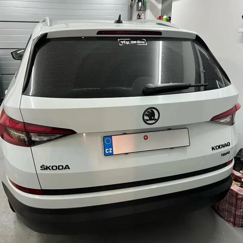 Samolepka na auto 2025 Nová 80/90/100mm 3D logo Přední kapota mřížka zadní kufr znak odznak samolepka Pro Skoda Fabia Rapid Superb Oct