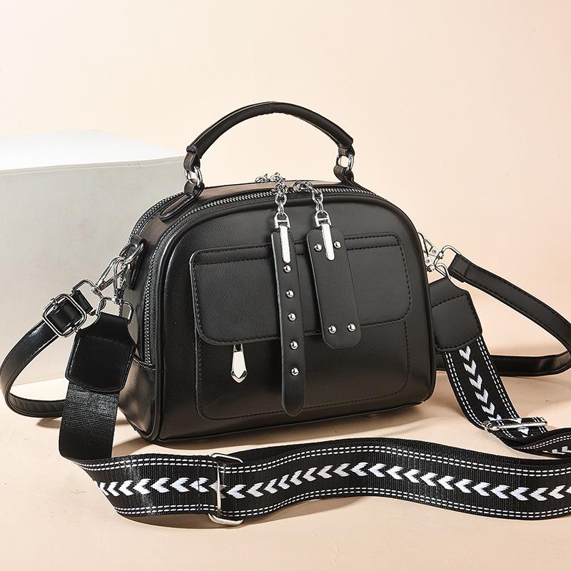 Single-shoulder Crossbody Bag - Fashionable Large Capacity Handbag with High-quality Texture
