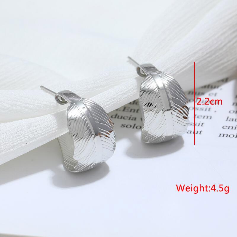 New Exaggerated Twist Metal Dangle Earrings for Women Gold Color Punk Fashion Female Hanging Earrings Boho Geometry Ear Zircon