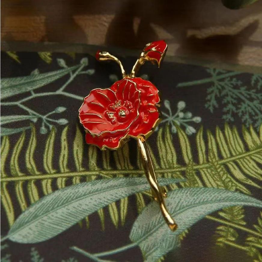 Fashion Versatile Brooch Flower Poppy Design Metal Pin Accessory for Clothing Bags and Hats Stylish Floral Jewelry Decoration