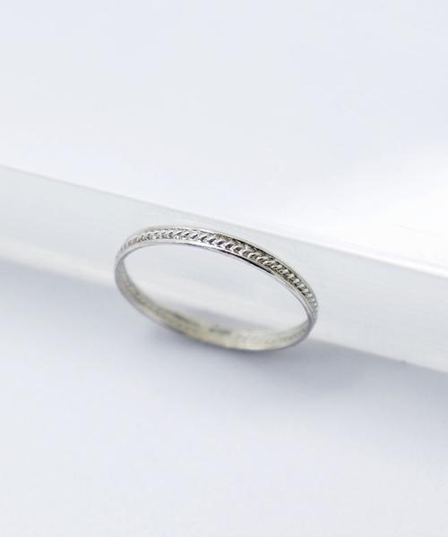 Bonbeau Peek-A-Boo Twist Layered Ring (C Type)
