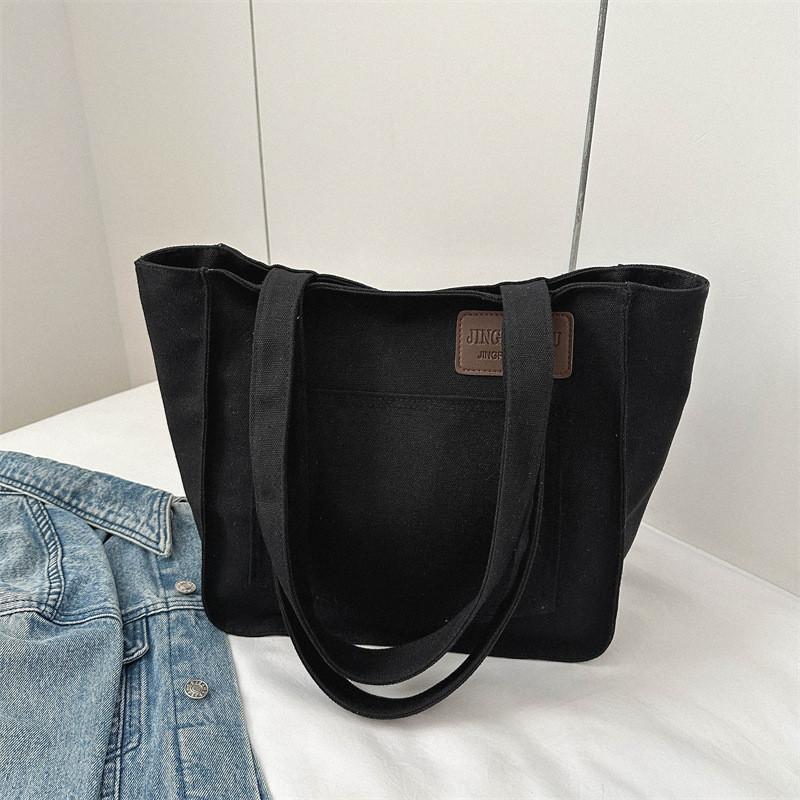 

Trendy Minimalist Tote Bag In Black White Green And Khaki For Everyday Use чёрный