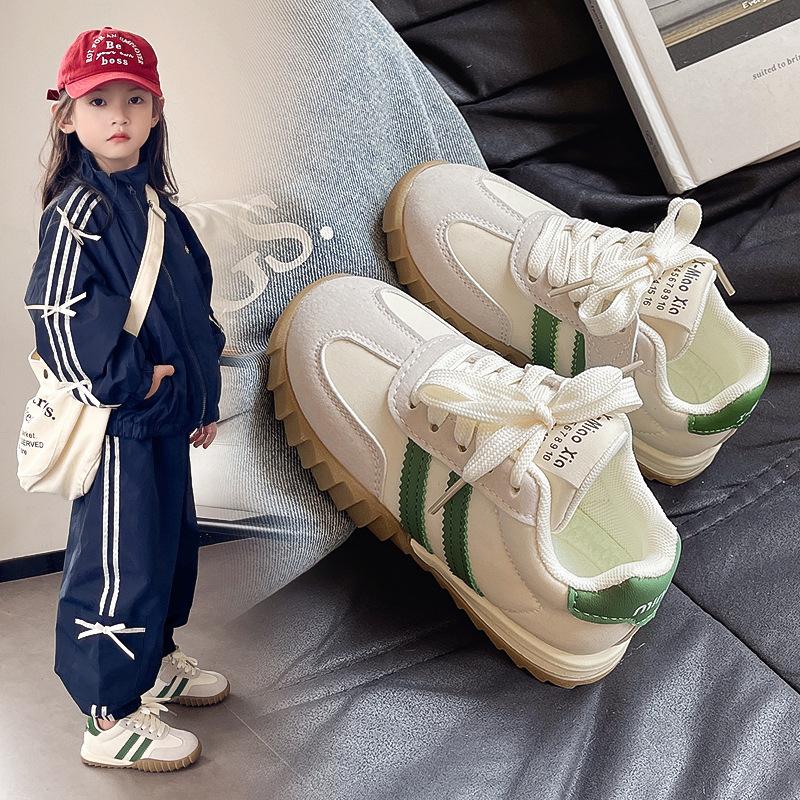 

Обувь для девочек спортивная обувь осень 2025 новая детская повседневная легкая обувь для скейтборда для девочек немецкая тренировочная обувь Форрест Гамп весна и осень 26-30 yards FCL shot 50 pairs зелёный