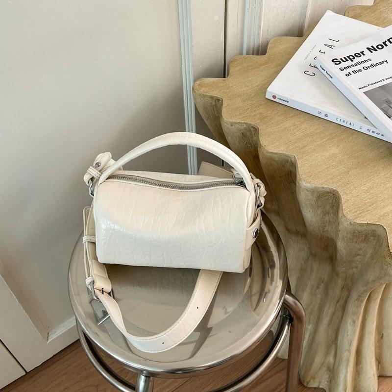 Stylish Pillow Shape Crossbody Bag Women PU Leather Shoulder With Zip Minimalist Urban Design