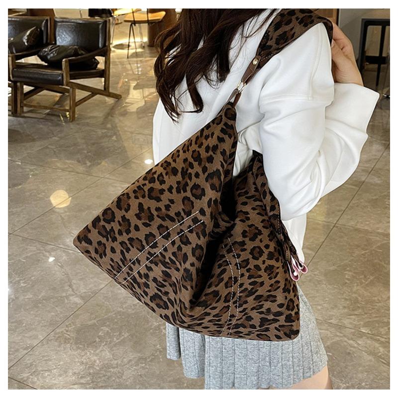 Leopard Print Bag Women's Large-capacity New Autumn and Winter Versatile Matte Shoulder Messenger Bag Commuter Tote Bag