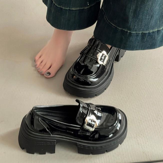 Versatile shallow loafers round head single shoes autumn and winter fashionable and comfortable simple leather buckle Versatile thick heel high he