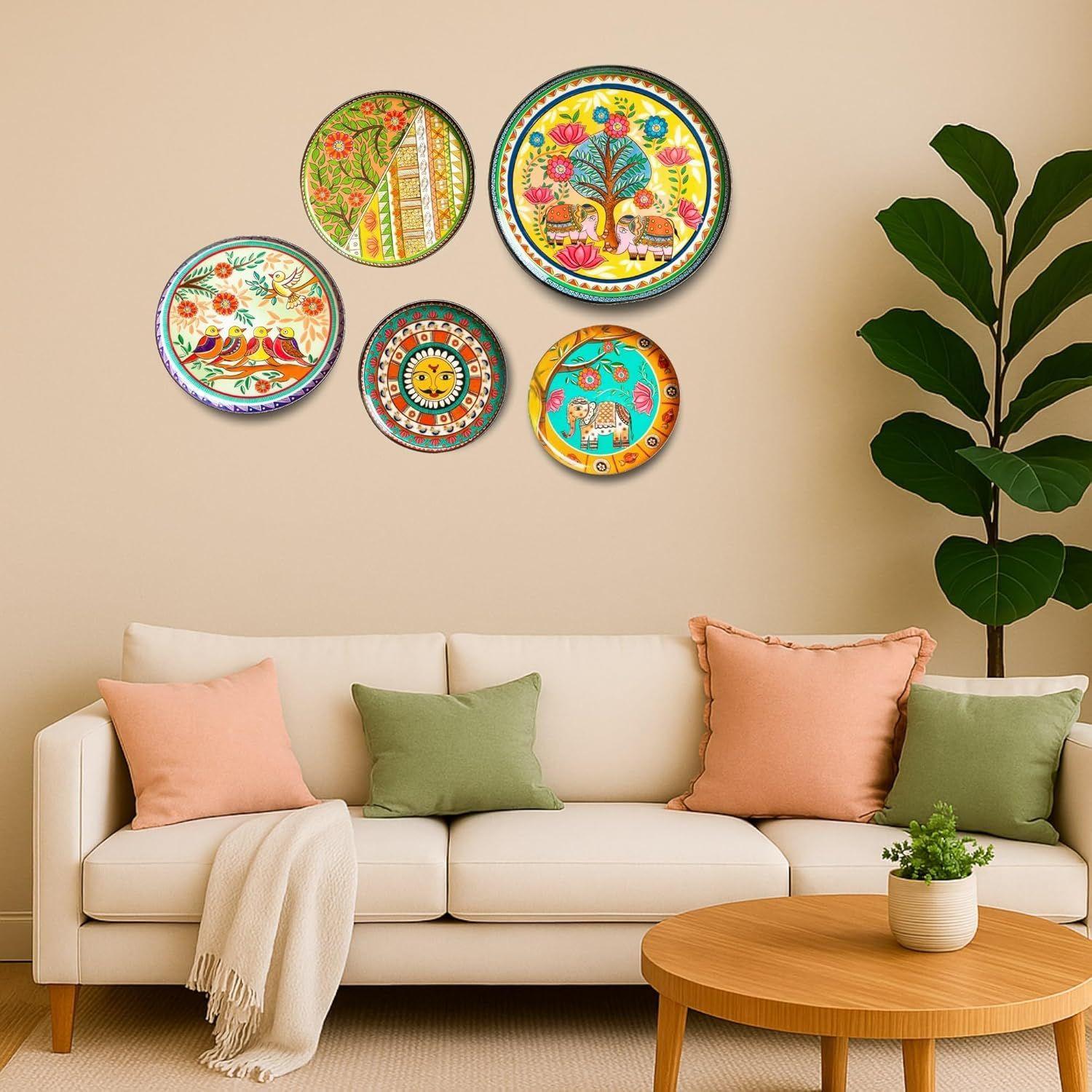 

Настенная скульптура Mithila Madhuani для украшения дома | Предметы настенного декора для гостиной | Металлический настенный декор | настенное искусство | настенное украшение/ Набор из 5