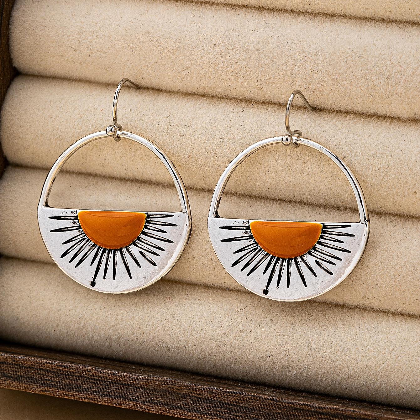 

A Pair of Women s Earrings, Creative Orange Semi-Circle Hollow Sunset Earrings, Small Sun Earrings, Suitable for Women s Daily Wear