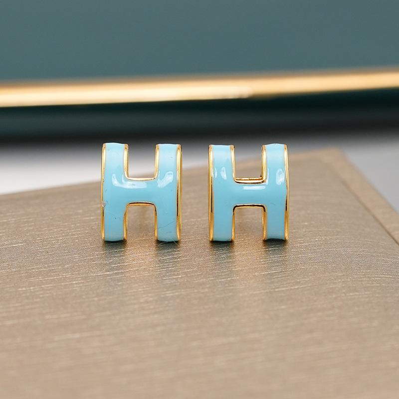 

Серьги-гвоздики с трехмерной эмалевой глазурью в форме буквы H, передовой дизайн, изысканный и маленький темперамент сережек, универсальные серьги 14k бордовый