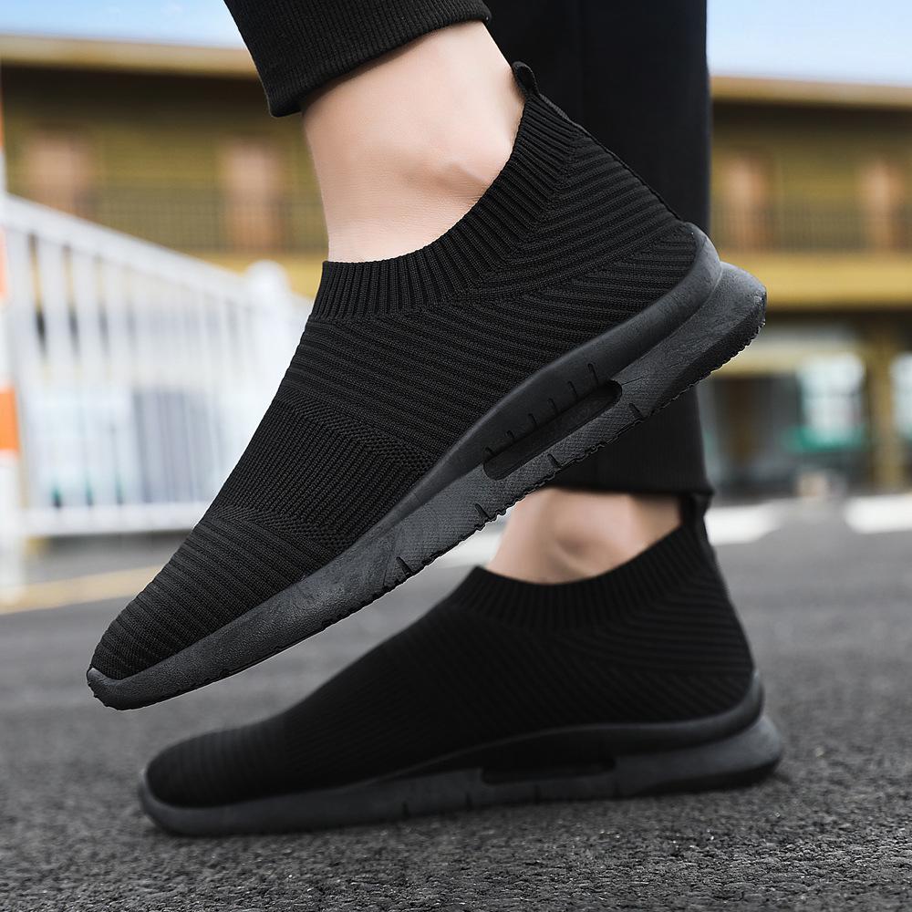 2026 Trendy Black Men's Breathable Flyknit Mesh Running Shoes