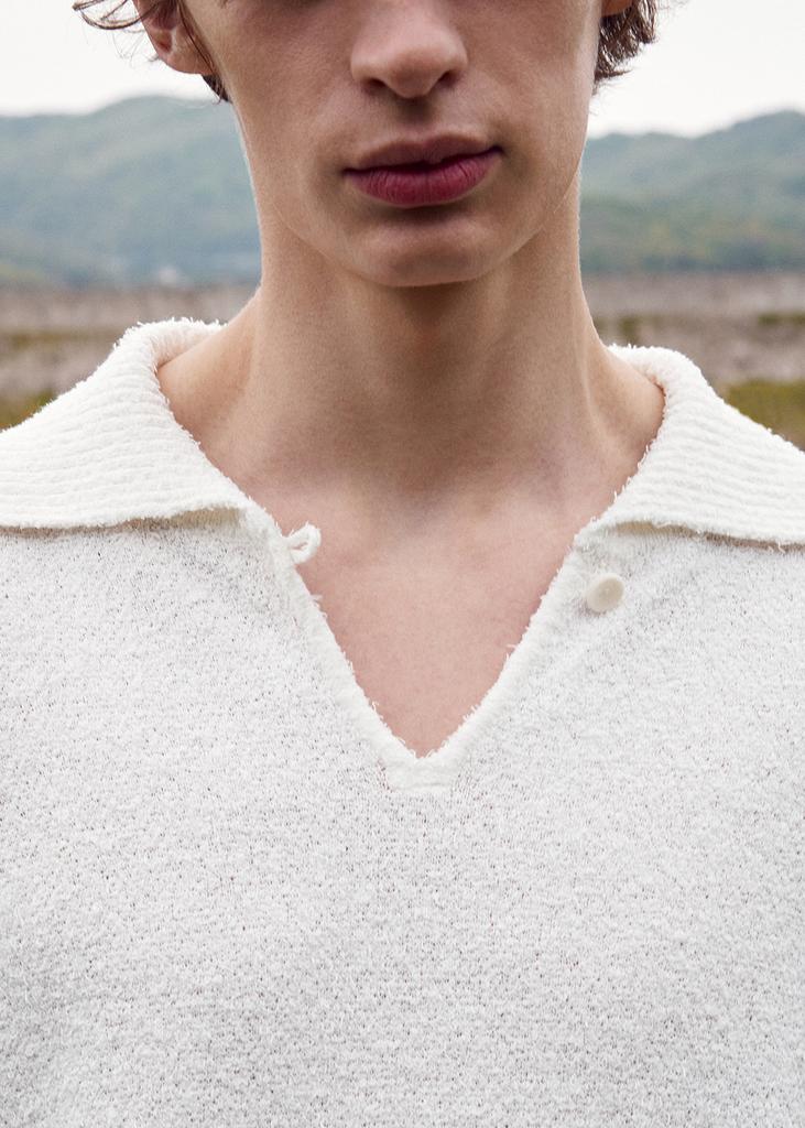UMARMUNG Cotton Boucle Open Collar Pullover_Ivory