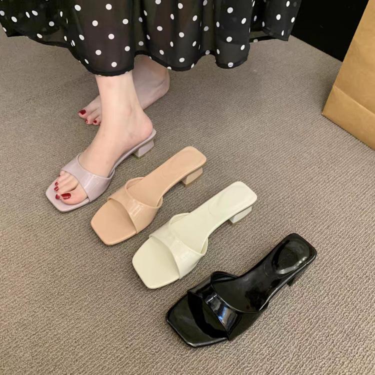 

Beautiful patent leather round head square heel high heels women s summer new versatile temperament high-end cool slippers 35 фіолетовий