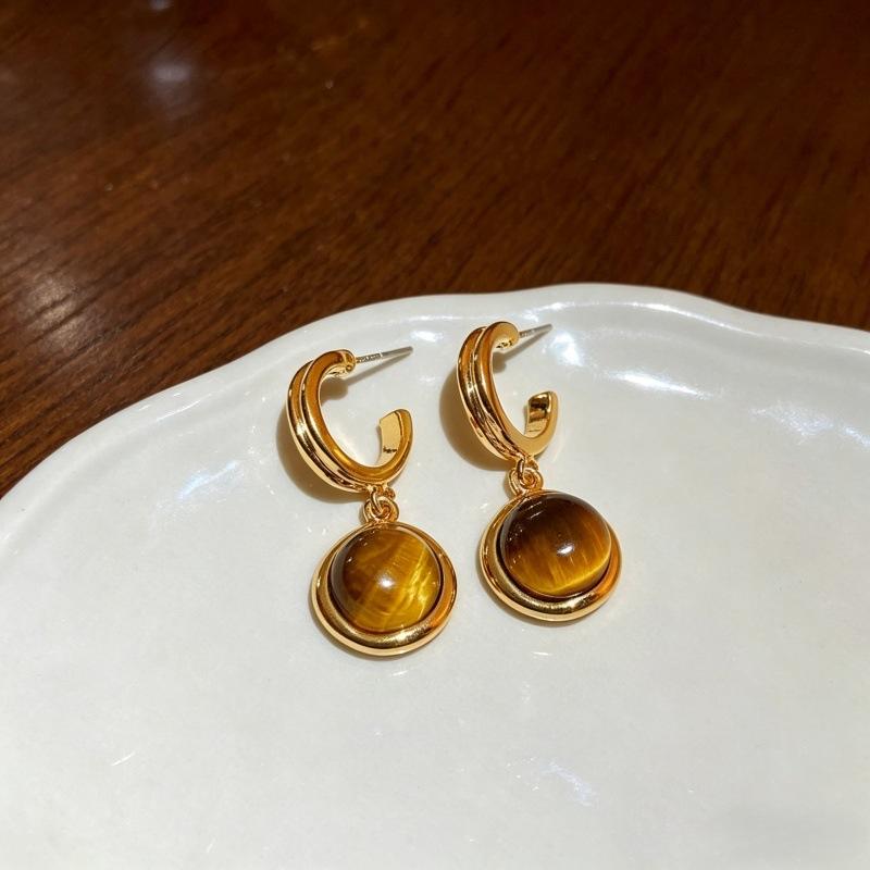 Retro Hong Kong style design sense round earrings women's simple cold wind earrings new personality trendy temperament earrings wholesale
