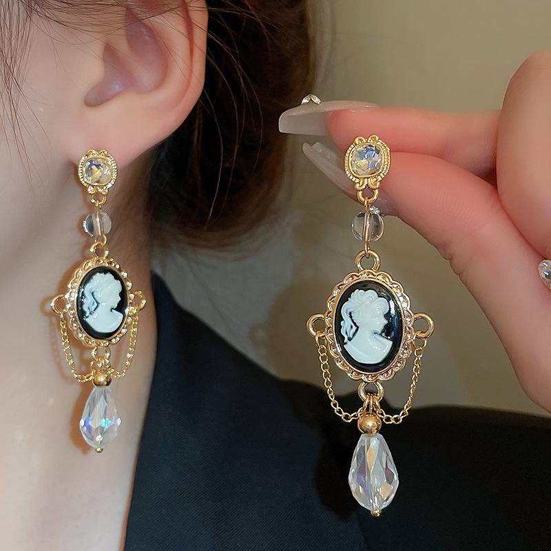 Real Gold-Plated Silver Needle Heart-Shaped Freshwater Pearl Earrings, Vintage Chinese Style