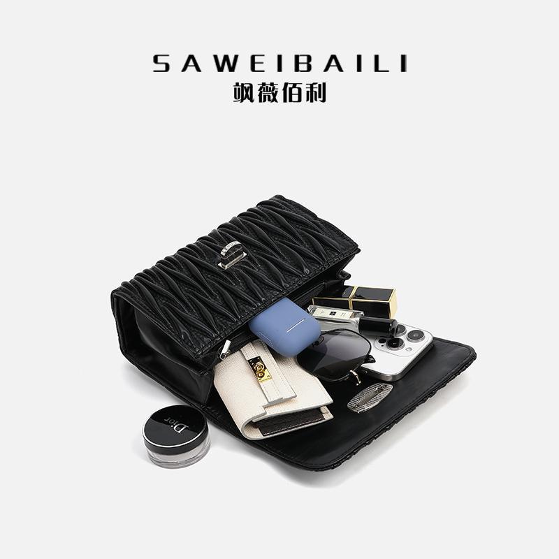 New Winter Bag for Women, Pleated Chain, Small Golden Ball, Diagonal Cross Bag, Crossbody
