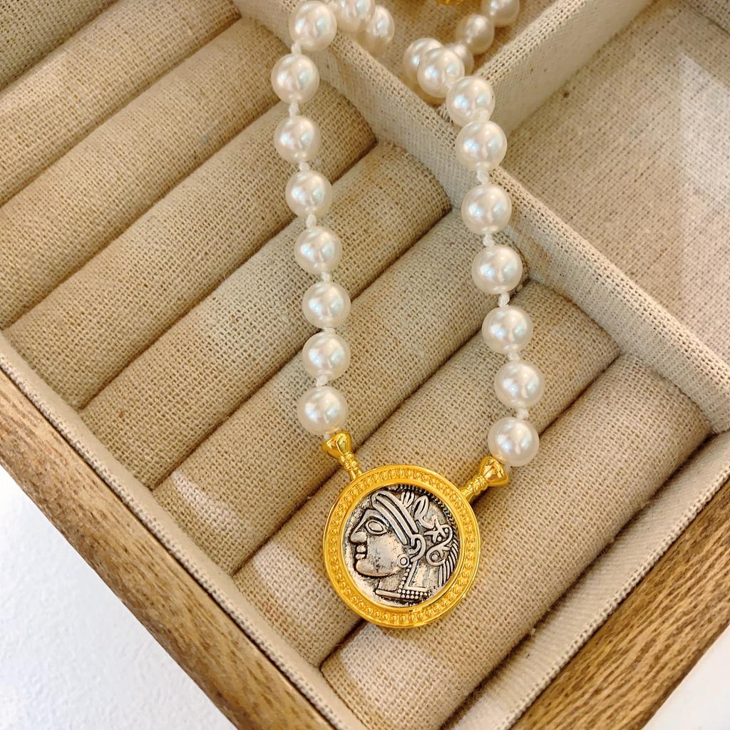 Ancient Coin Series Victory Muse Knotted Pearl Adjustable Necklace Women'S Neck Chain French Retro Versatile Double-Sided Wearable