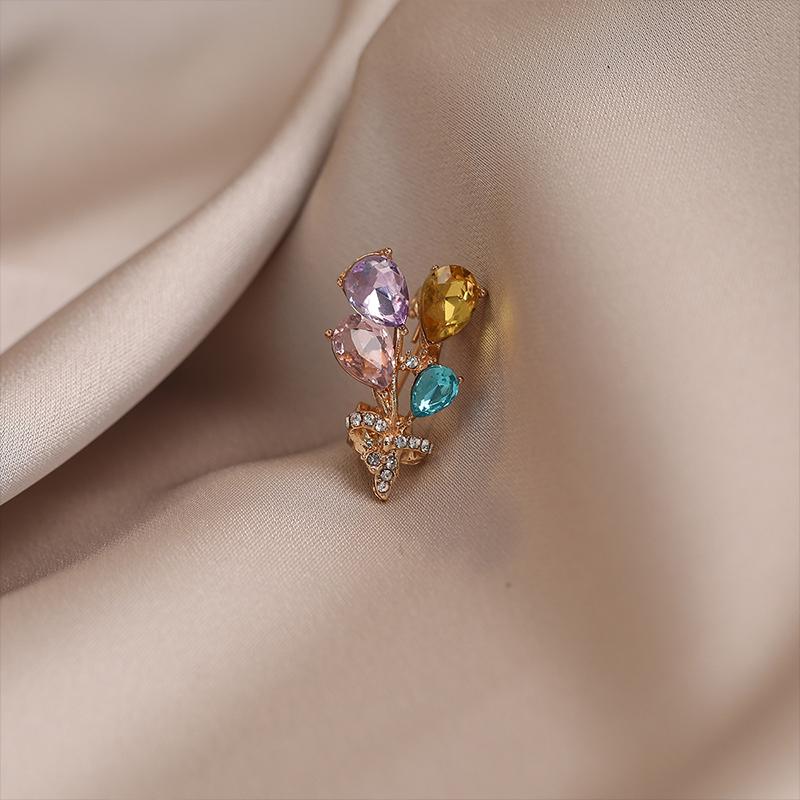 Metal Butterfly Brooch High-End Luxury Accessory Fashionable Retro Corsage Clothing Pin Anti-Exposure Jewelry