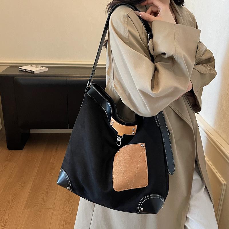 Retro Bag Women's Large Capacity 2025 New Autumn and Winter Versatile Simple Shoulder Bag Popular Commuter Tote Bag This Year