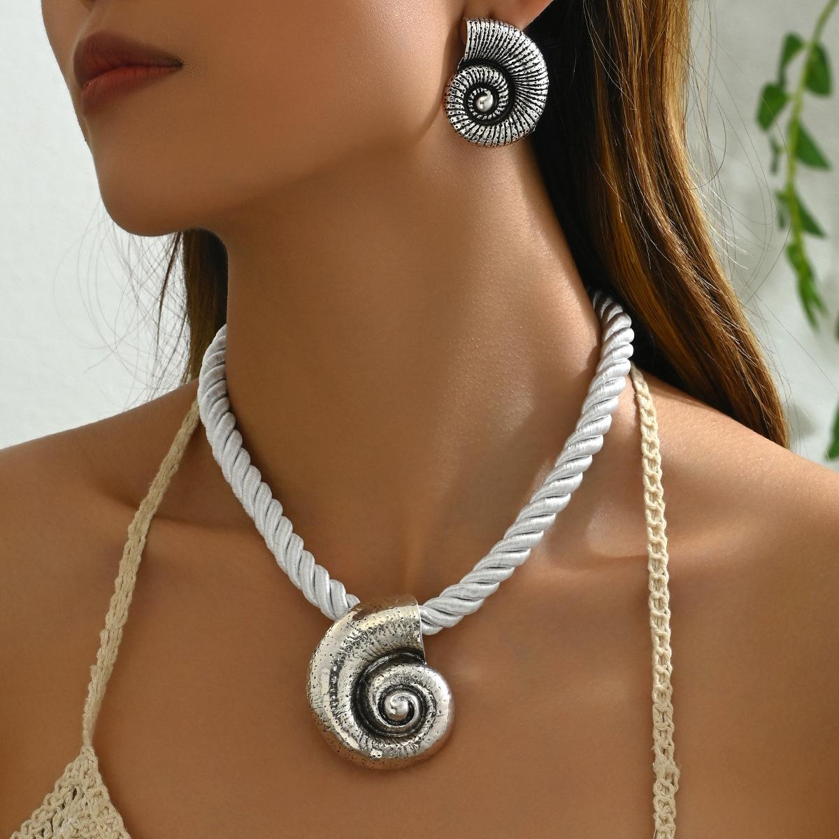 

Модное ожерелье с подвеской в виде раковины, серьги из сплава с гальваническим покрытием 18 карат, универсальный комплект украшений в стиле Spice Girl