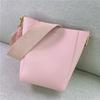 2023 New star with the same wide shoulder strap sangle bucket bag single shoulder oblique span leather women's bag simple child and mother bag