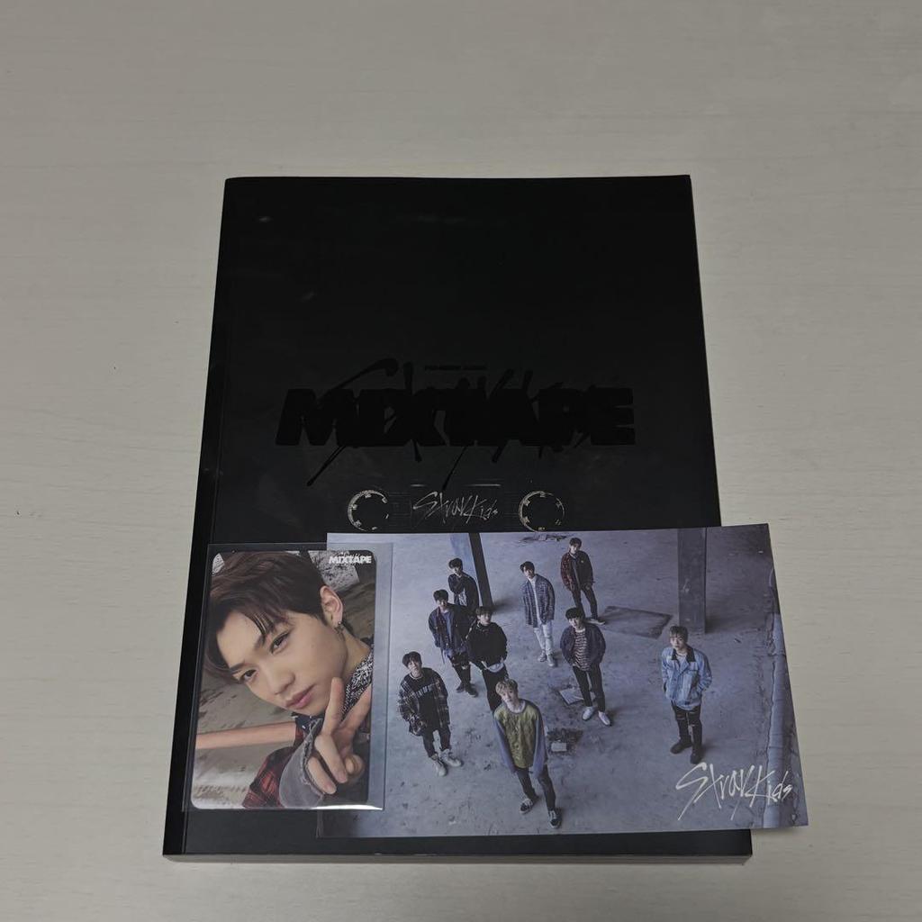 [USED] Stray Kids MIXTAPE with Postcard