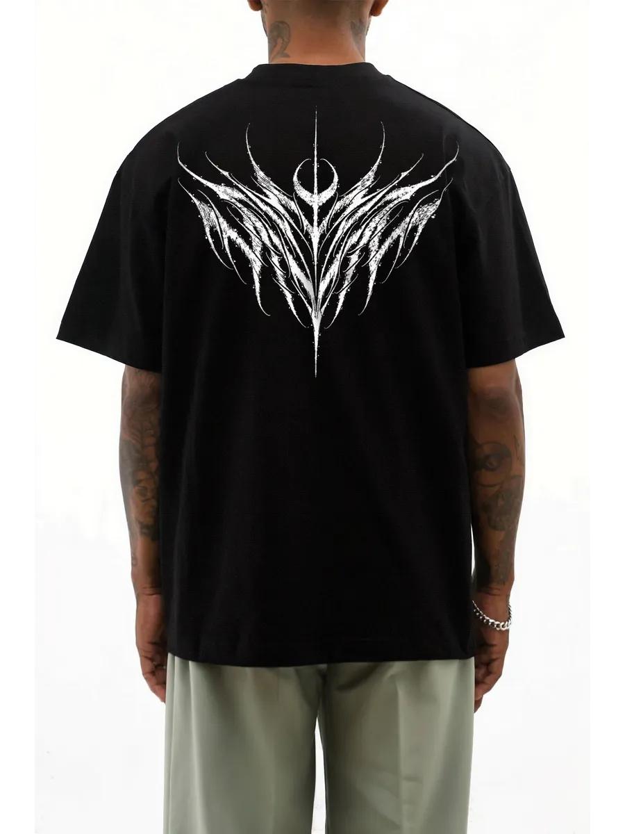 Black T-shirt with print on the back L