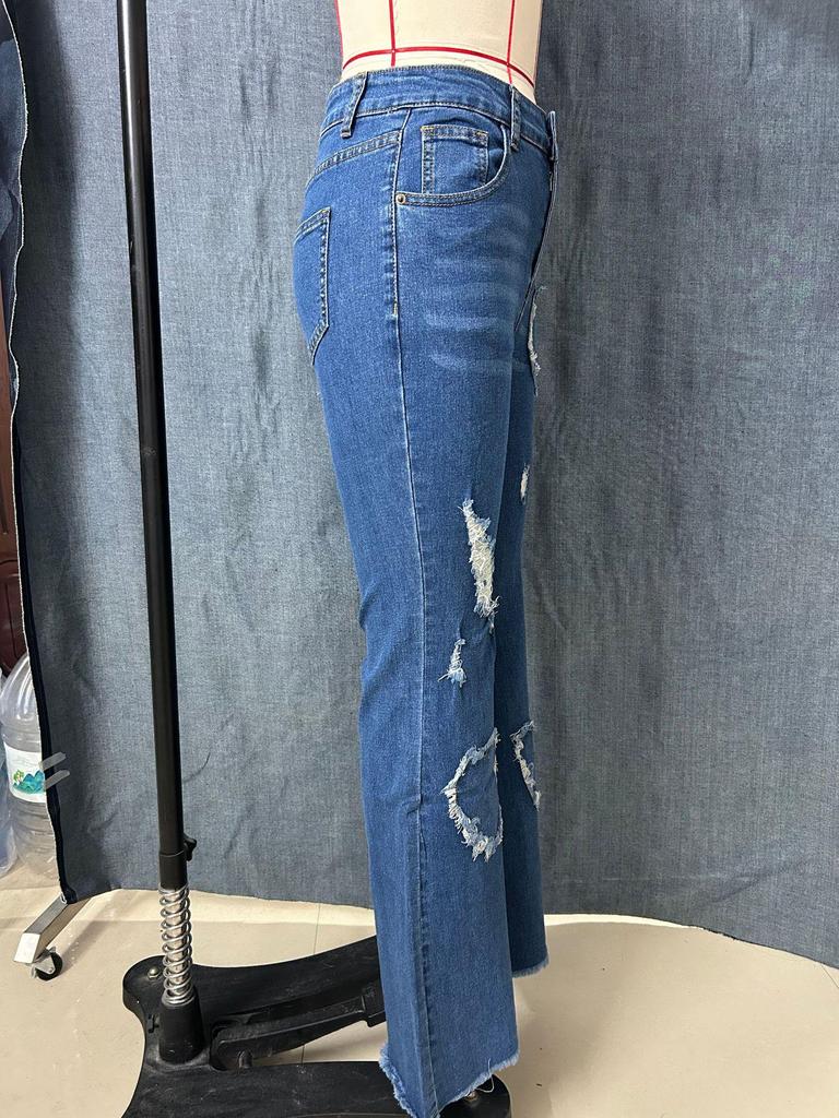 Damen Vielseitige Hell-/Dunkelblaue Schlagjeans mit Modischer Herz-Verzierung und Ripped-Design - Kollektion 2025