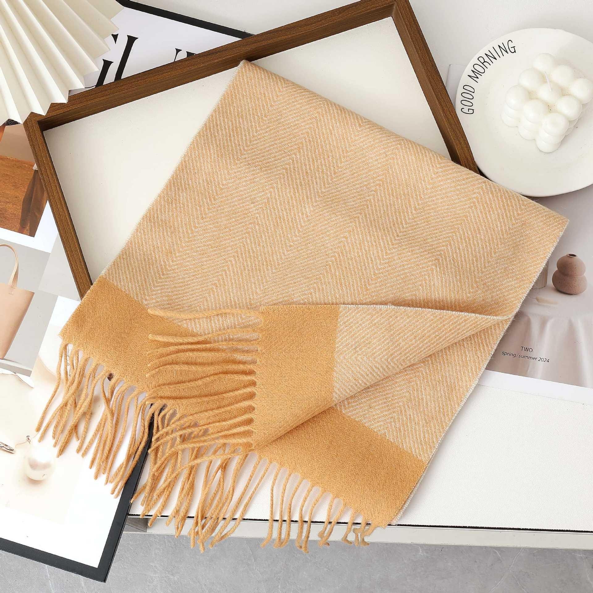 

Versatile Unisex Couple s Autumn and Winter Warm Scarf 30*165cm