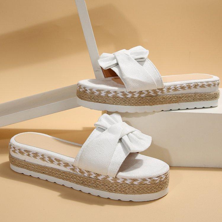 Außenhandel große Größe dicksohlige Hausschuhe Damen 2025 neue Schleife Stroh gewebt Absatz Absatz erhöhende Hausschuhe