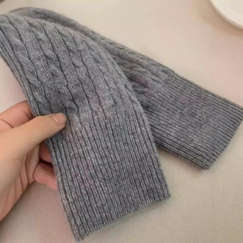 100% Wool Cable Knit Round Neck Cardigan Women Loose Fit Casual Elegant Winter Outerwear