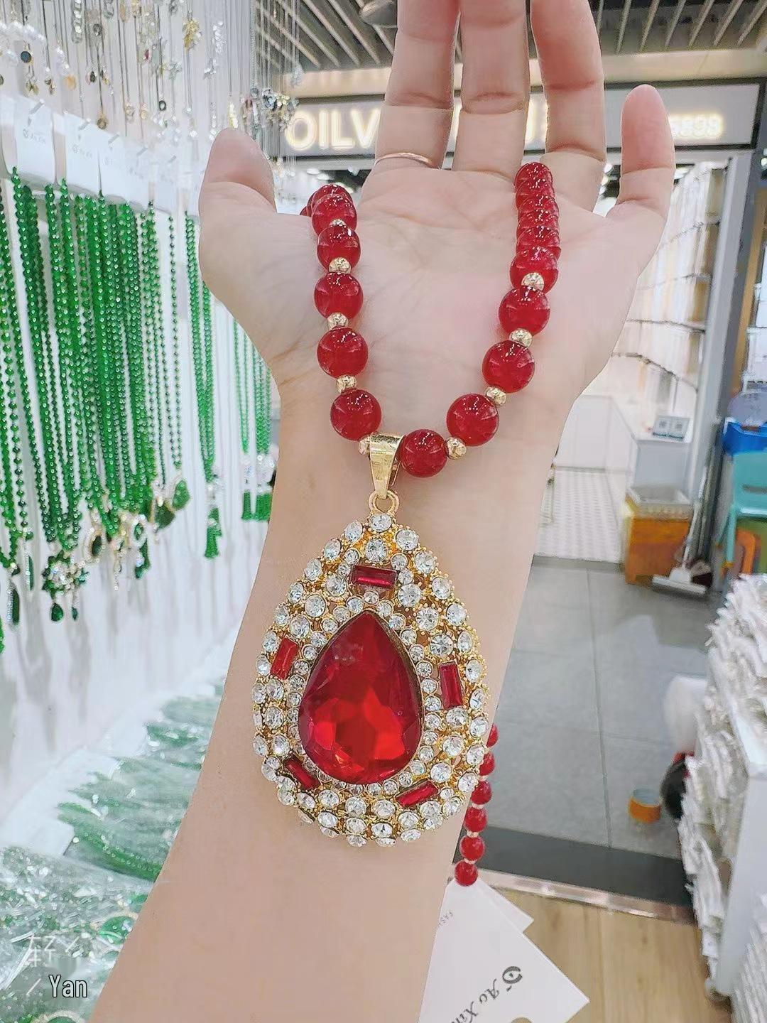 Elegant Korean Style Crystal Chain Necklace - Autumn/Winter Fashion Pendant