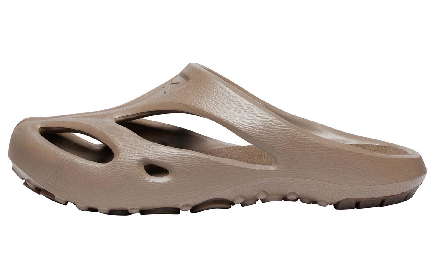 Женские тапочки Keen Shanti с закрытым носком, коричневые, 1028820 37.5